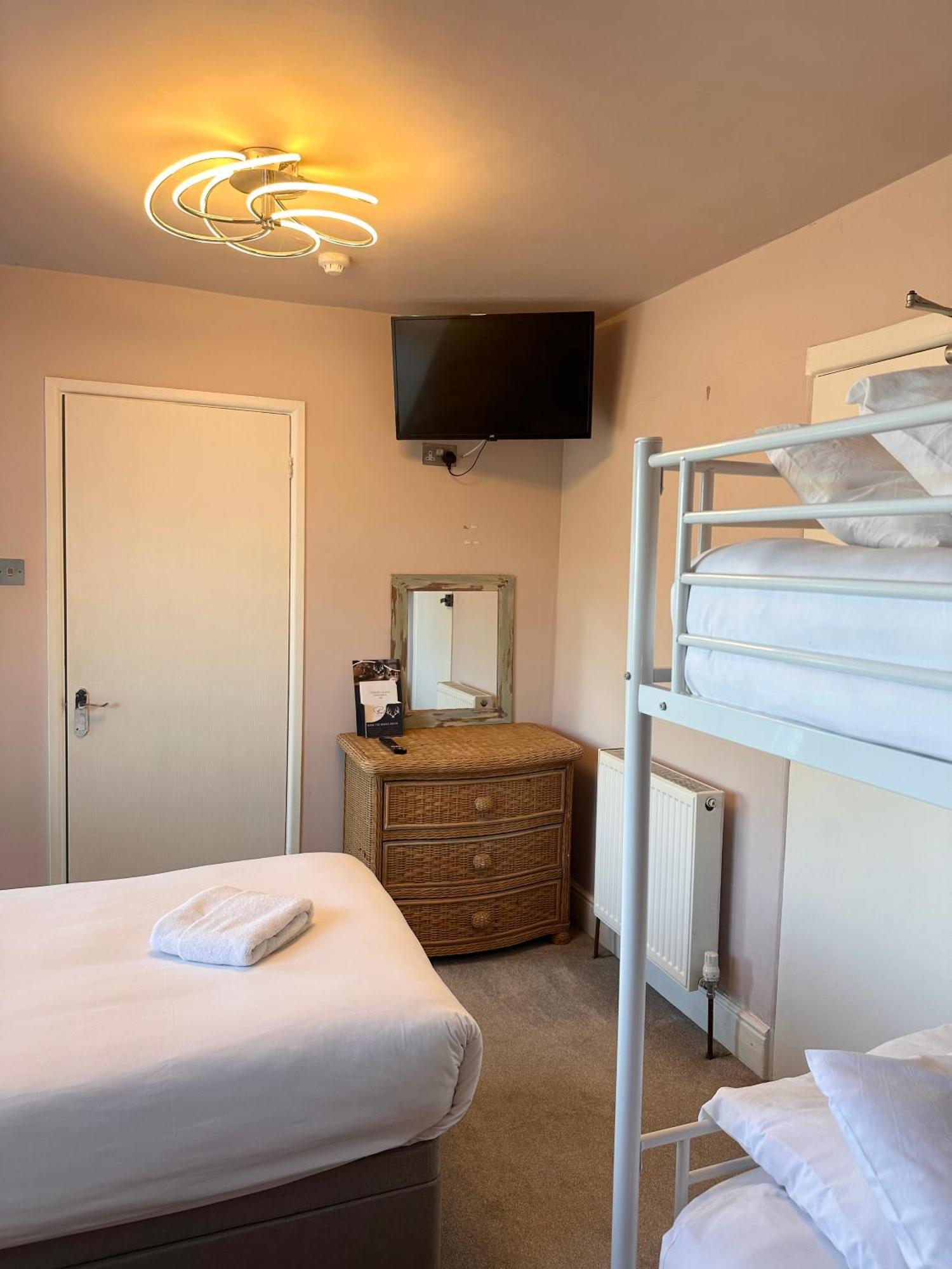 Hotel The Boho - 4 Min Walk To & Town 3*