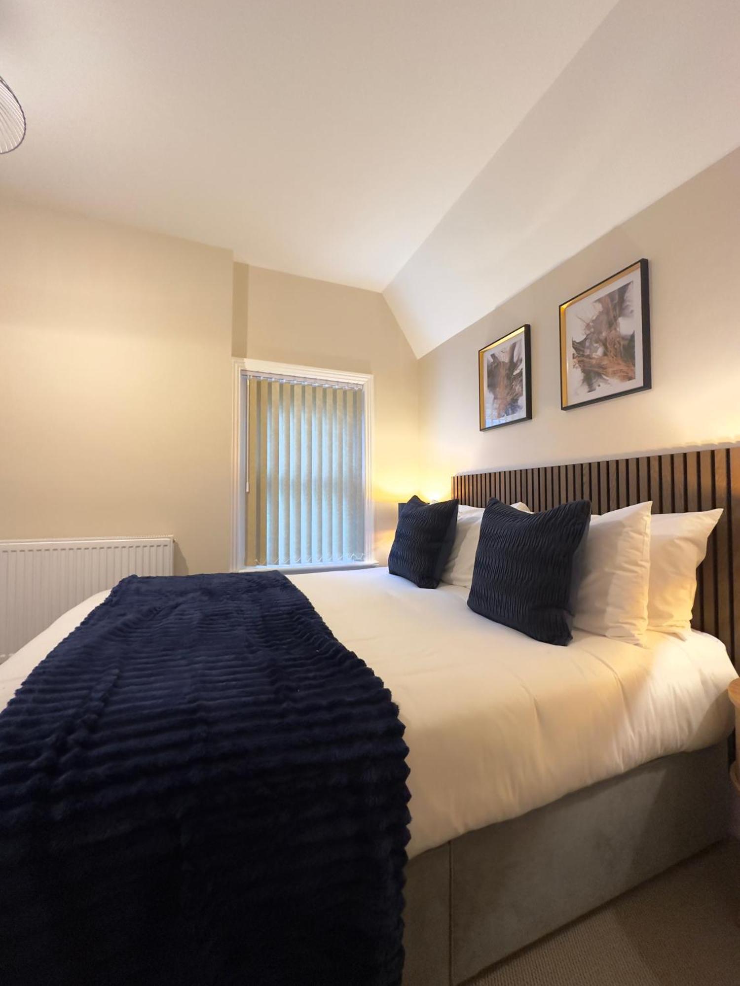 The Shore Hotel *