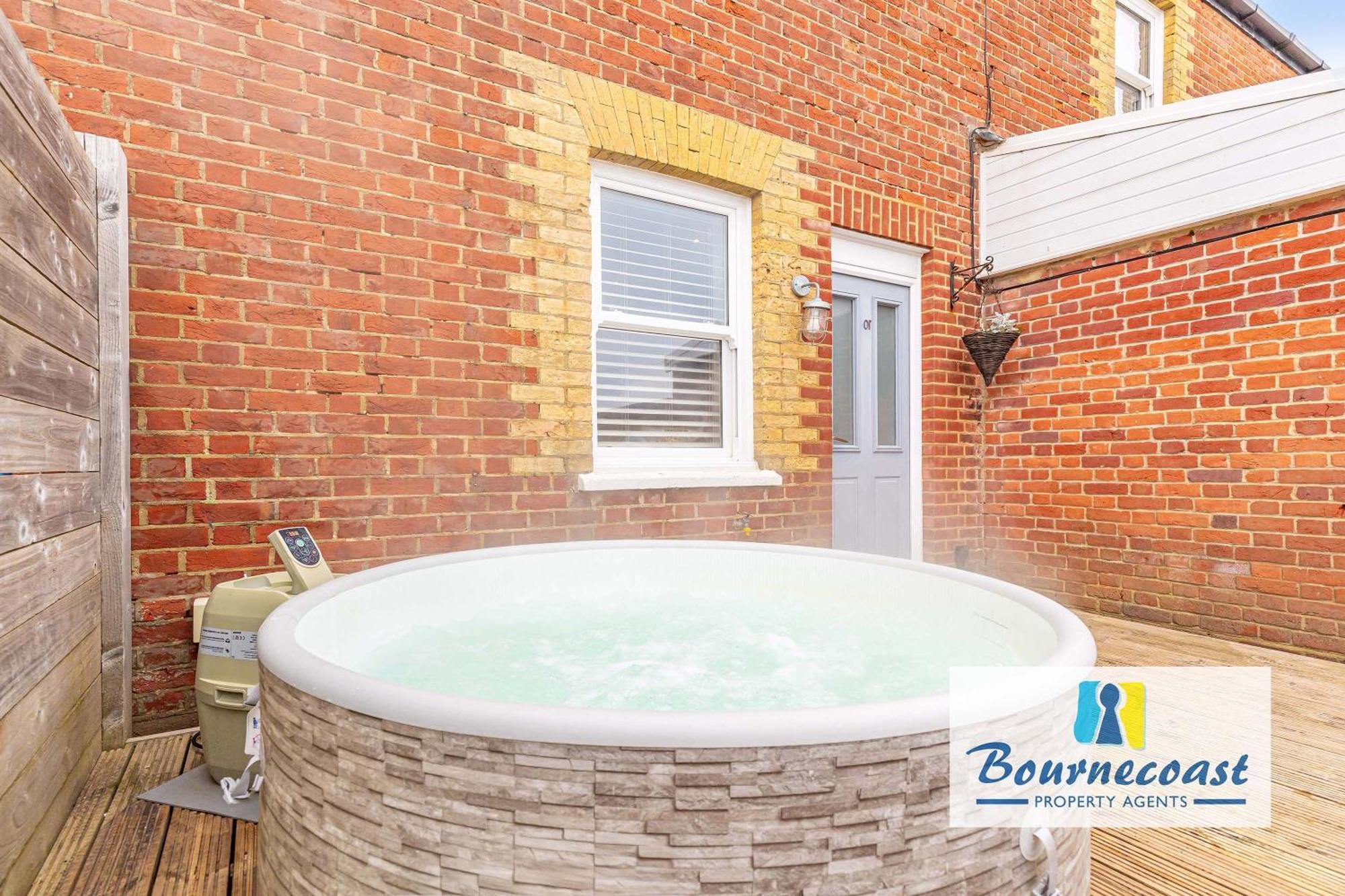 Bournecoast - Coastguard - Sea View - Garden - Hot Tub - Hb6098 Holiday home Bournemouth