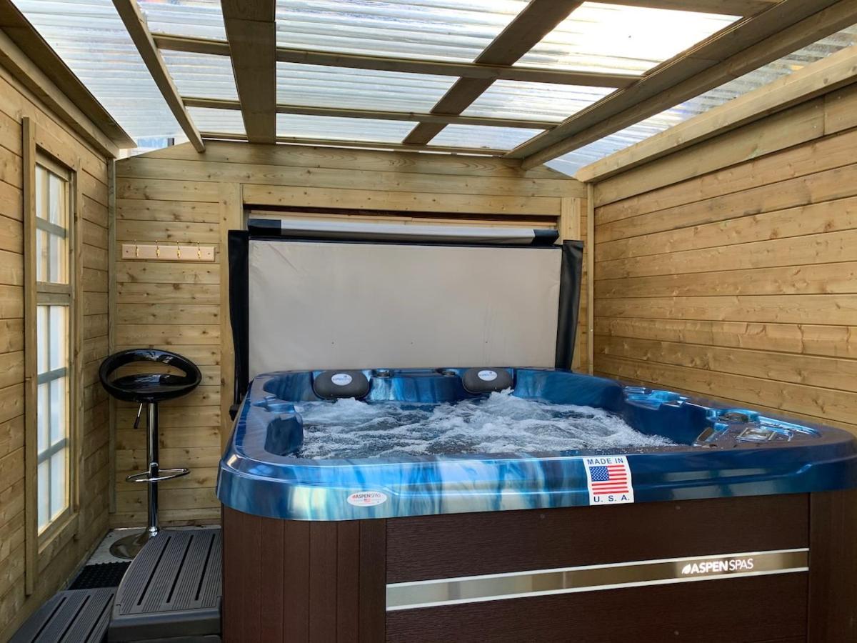 Holiday home Family House - Spa, Garden, Parking