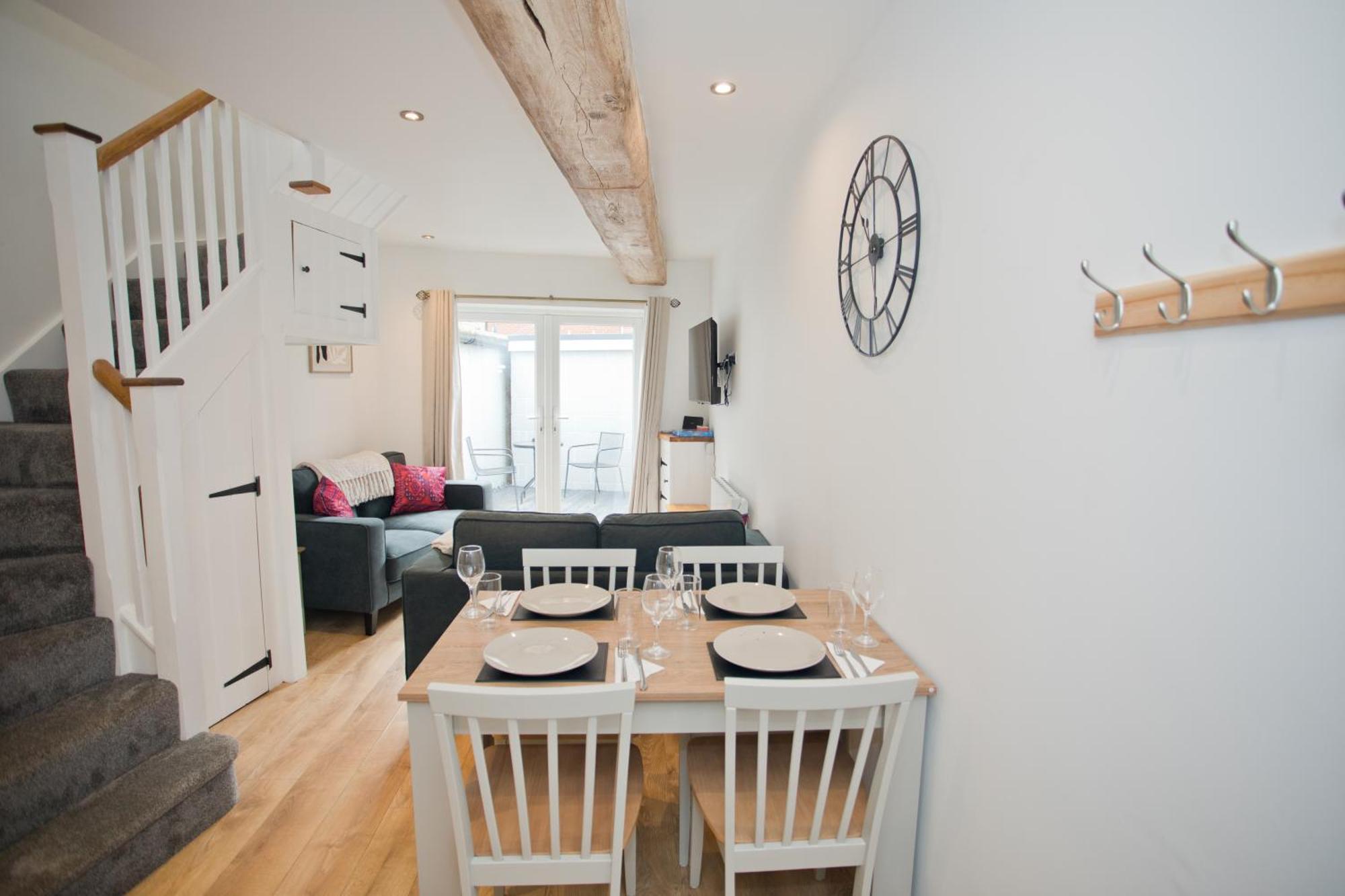 2 Bed House Free Parking 1km From The * Bournemouth