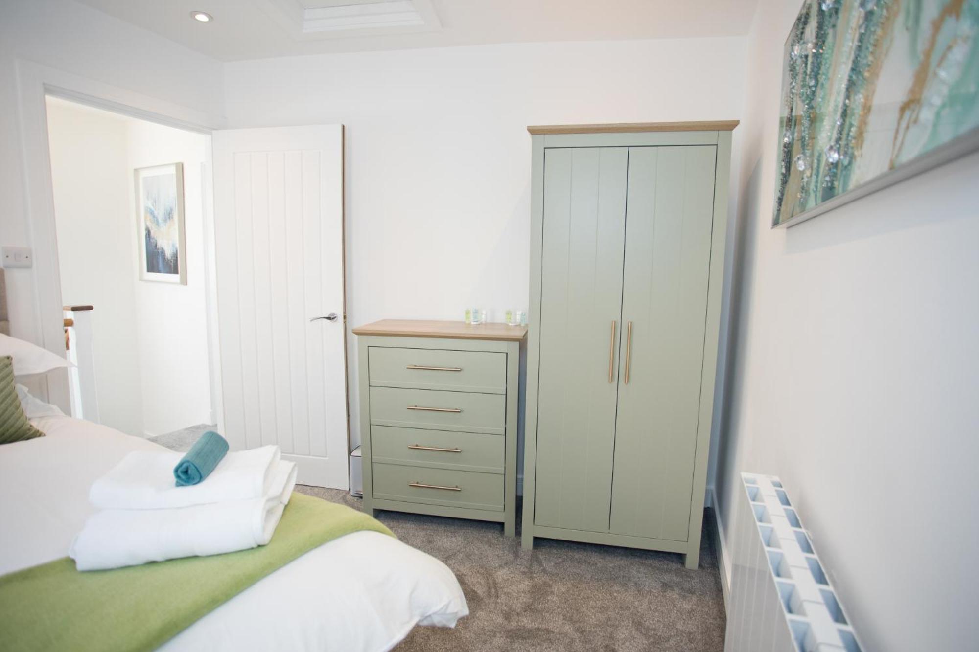 Holiday home 2 Bed House Free Parking 1km From The *