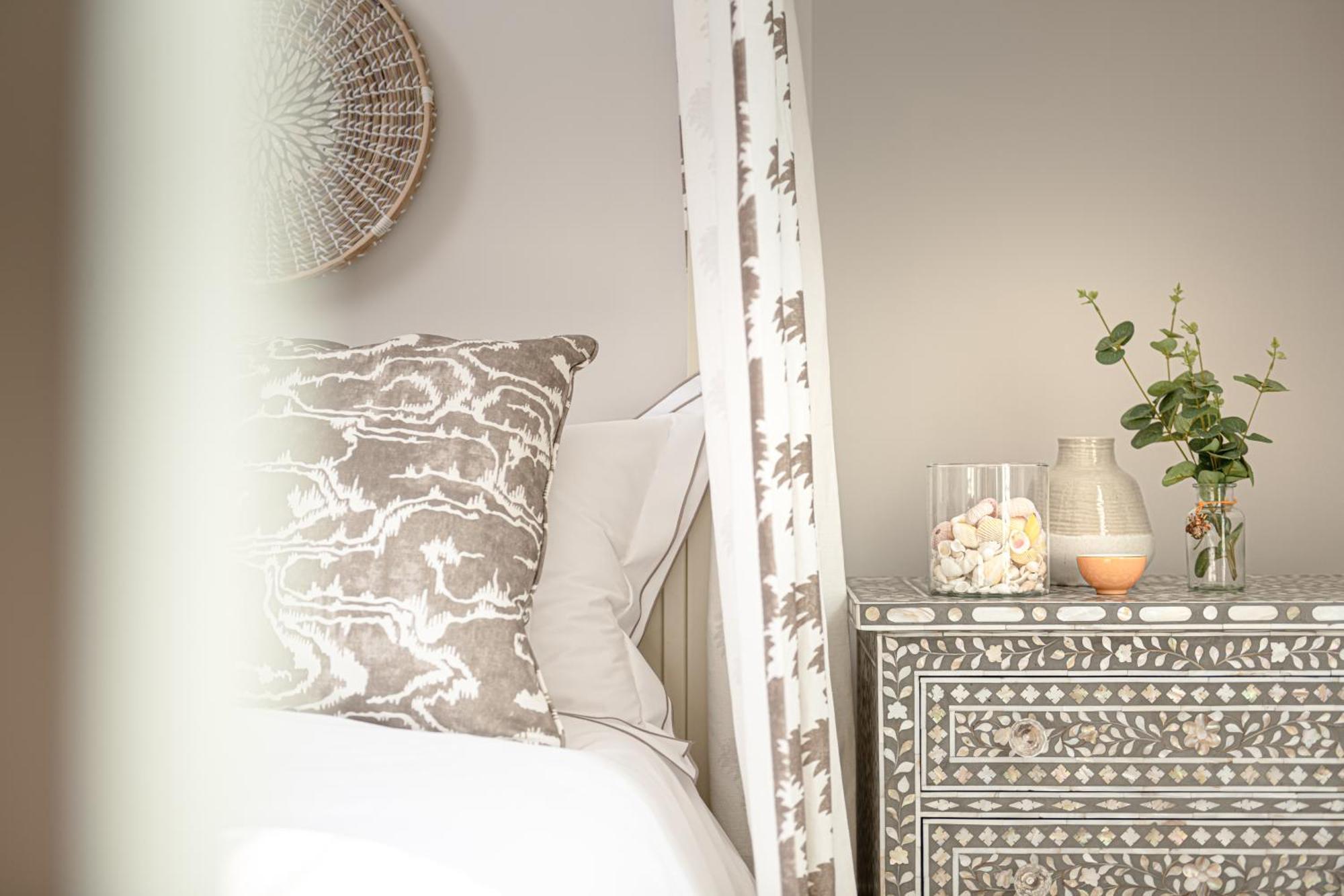 The Shell House - 5 Mins To Cafes & Beaches *