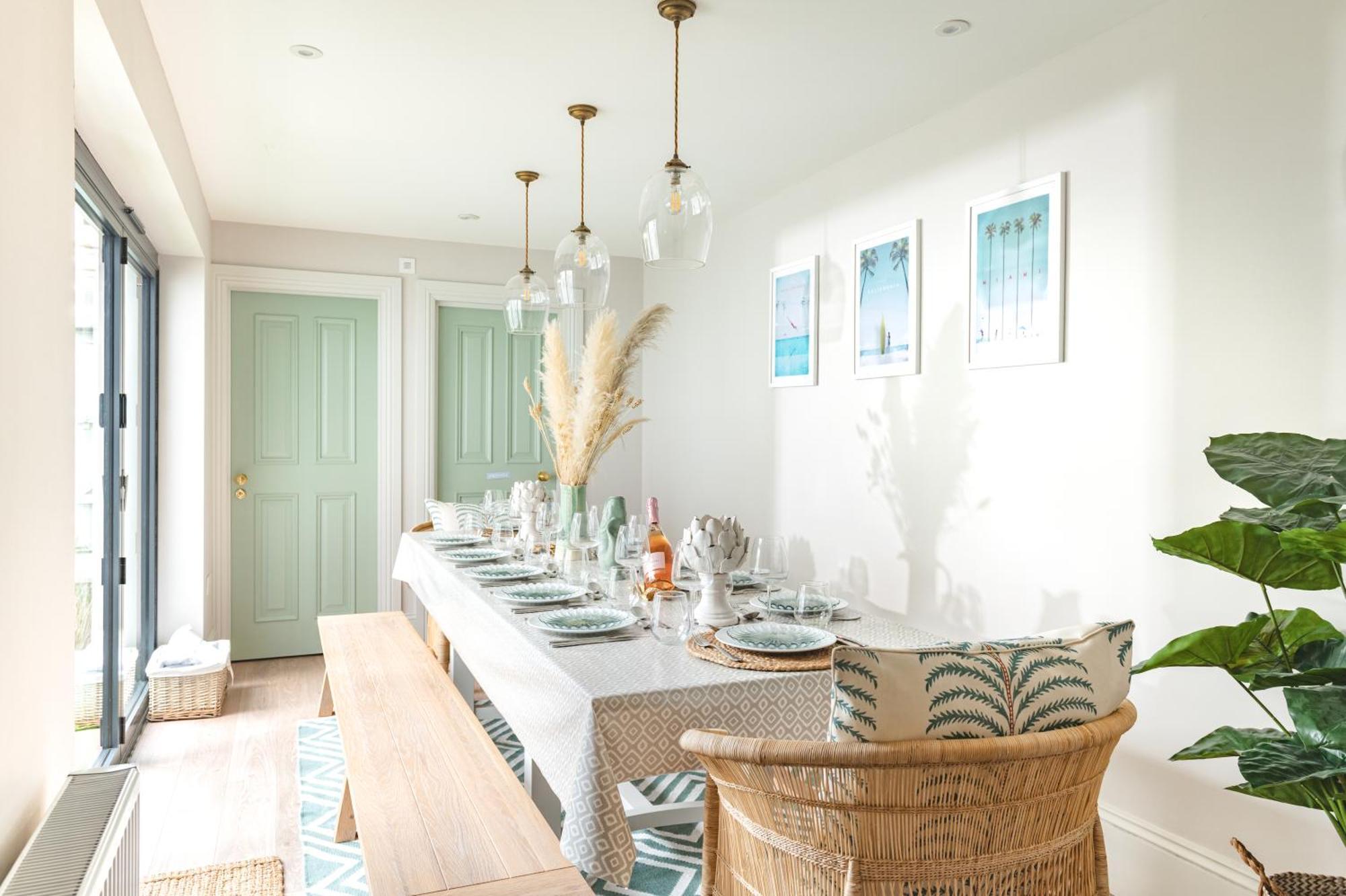 Holiday home The Shell House - 5 Mins To Cafes & Beaches