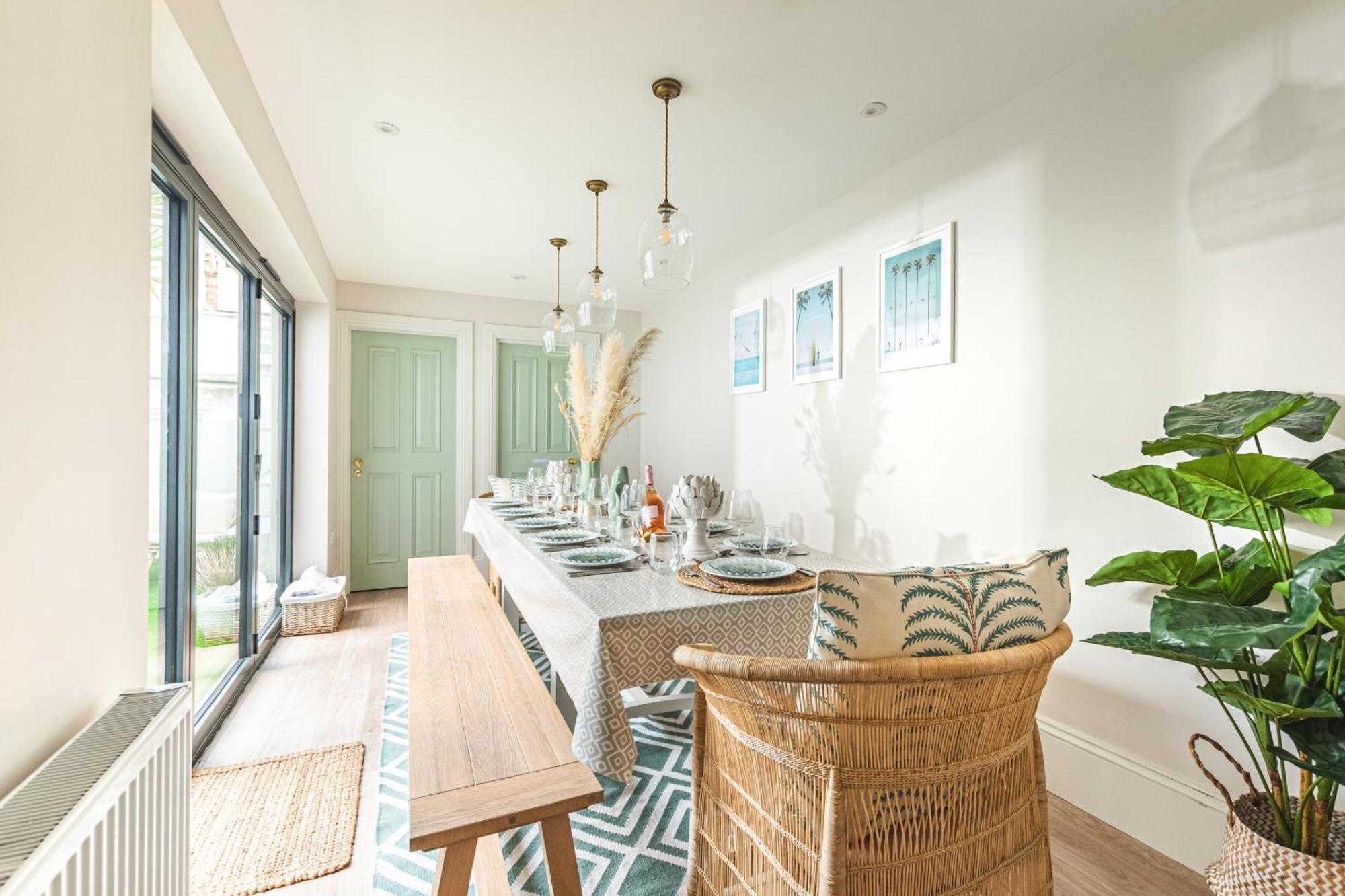 Holiday home The Shell House - 5 Mins To Cafes & Beaches *