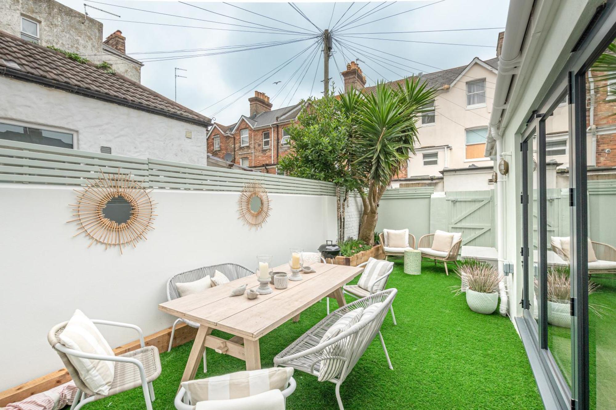 The Shell House - 5 Mins To Cafes & Beaches