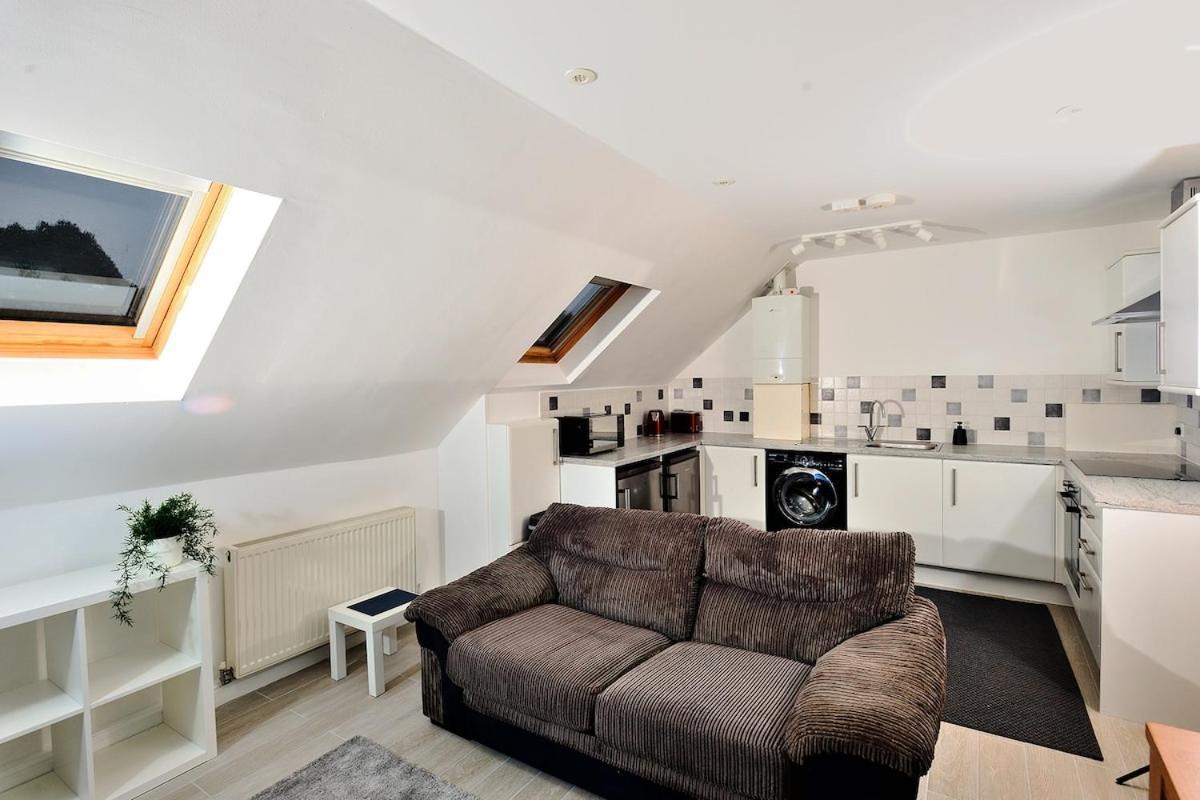 Sunny Nook 1 Bed Apartment *