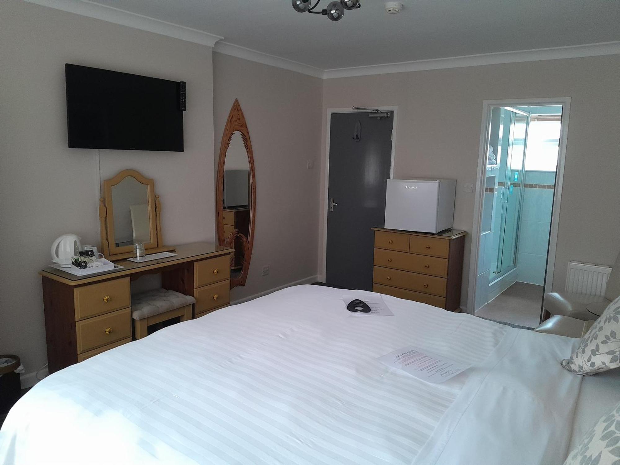 The Rosscourt Guest House-Free On Site Parking (Adults Only) 3*