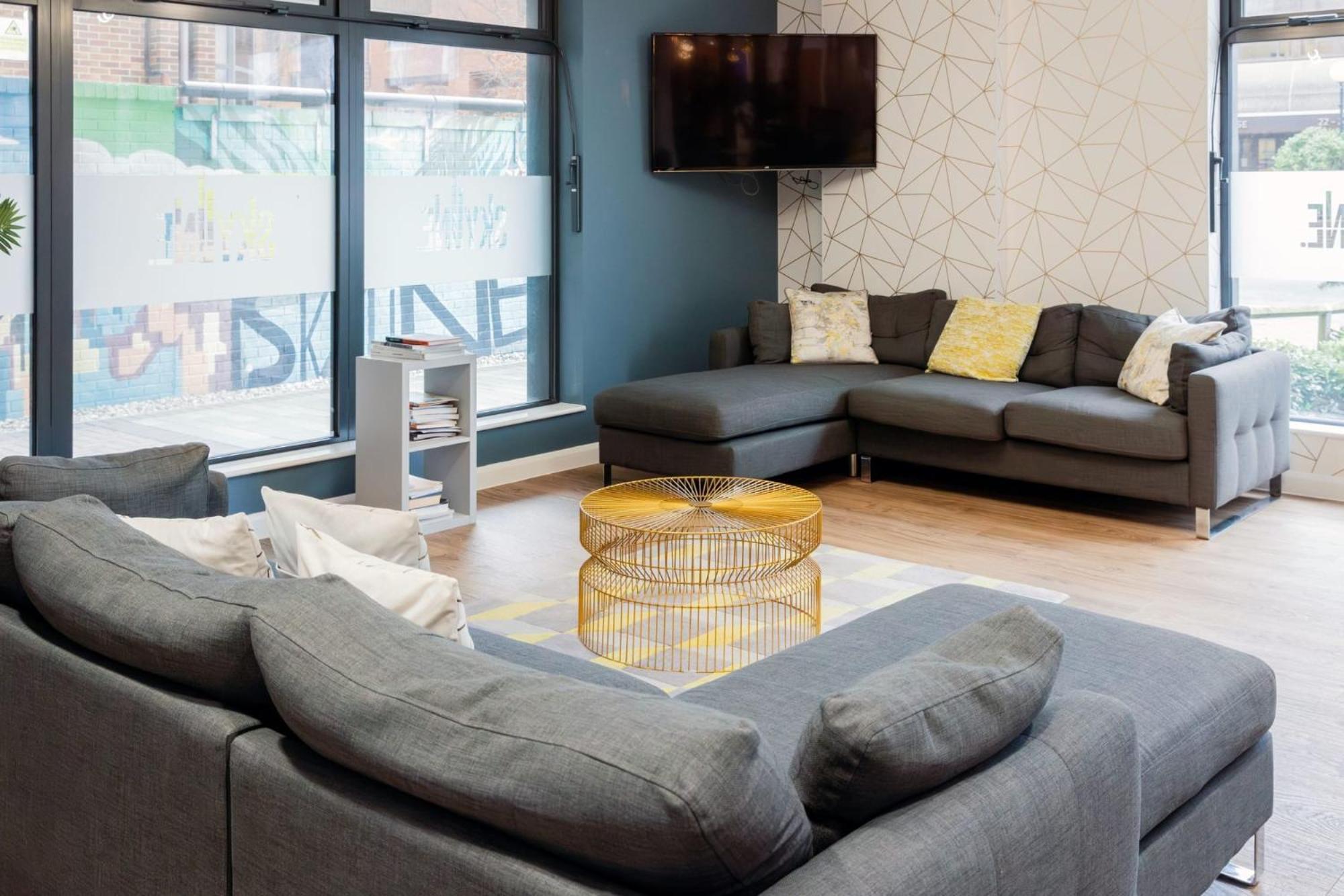 Inviting Private Ensuite Bedrooms At Skyline In Apartment