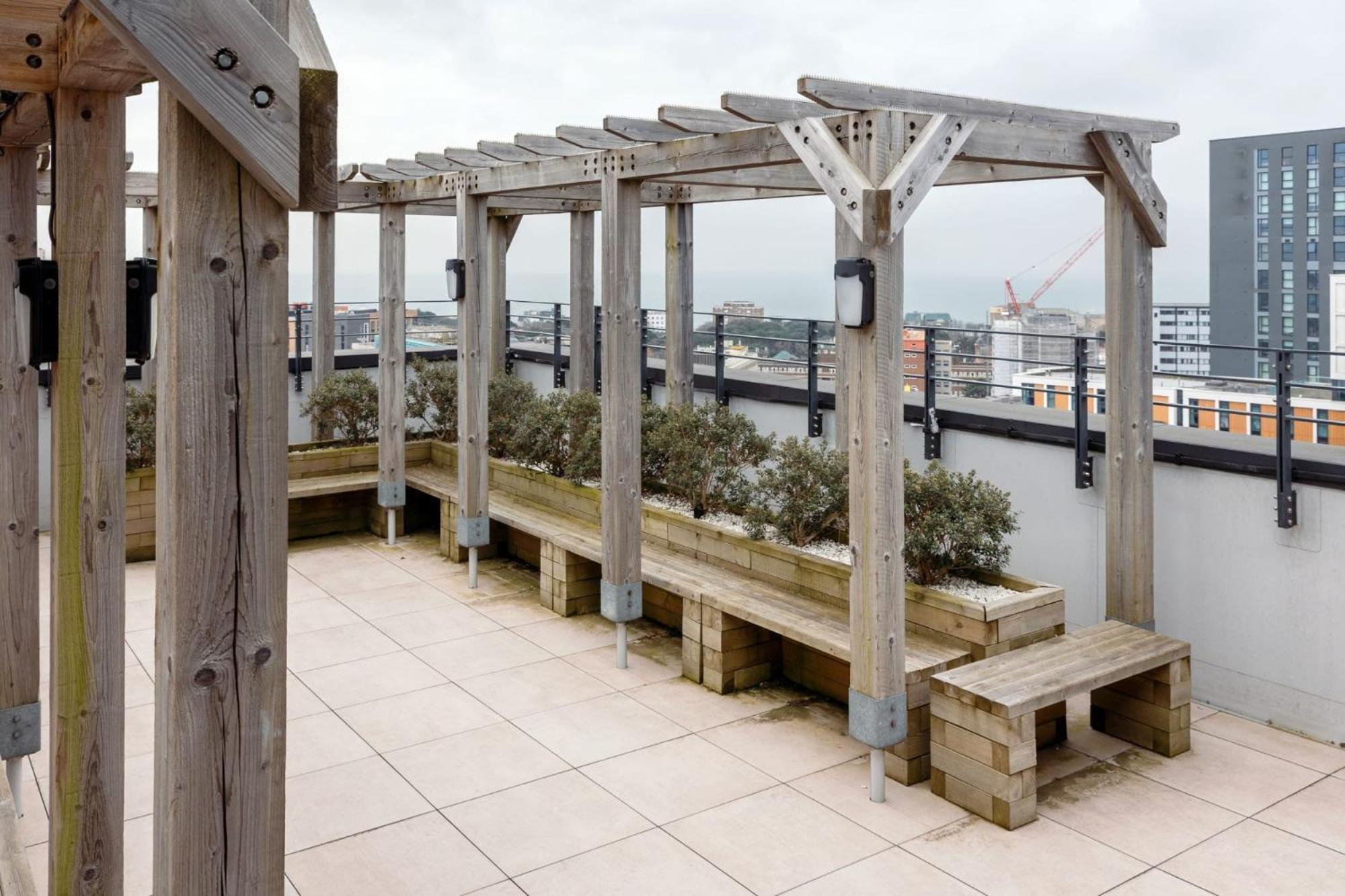 Inviting Private Ensuite Bedrooms At Skyline In Apartment *