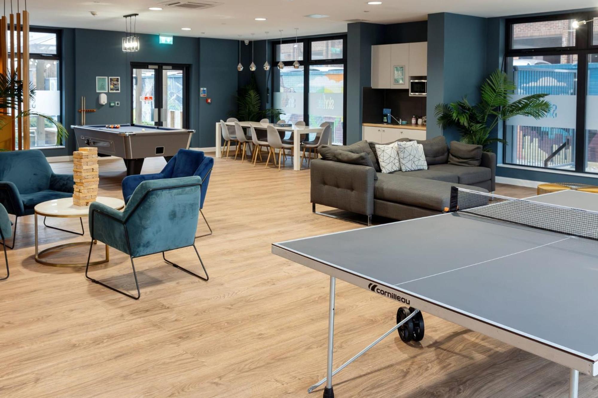 Inviting Private Ensuite Bedrooms At Skyline In Bournemouth