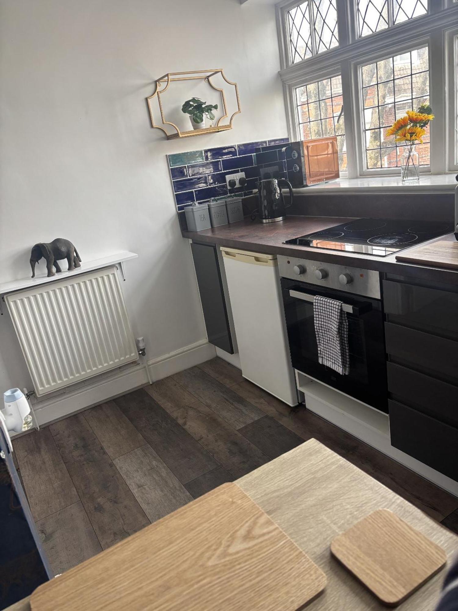 Cosy Retreat - Beach Location, 1 Bed, Free Parking, High Speed Wifi