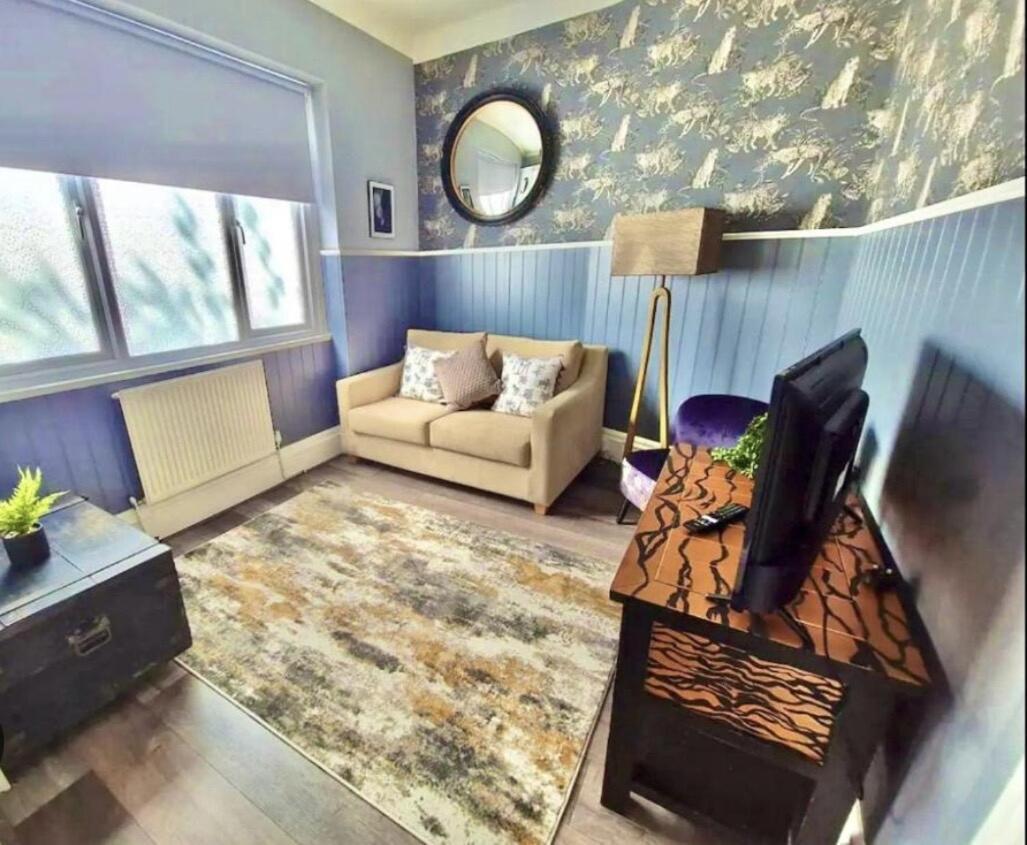 Cosy Retreat - Beach Location, 1 Bed, Free Parking, High Speed Wifi