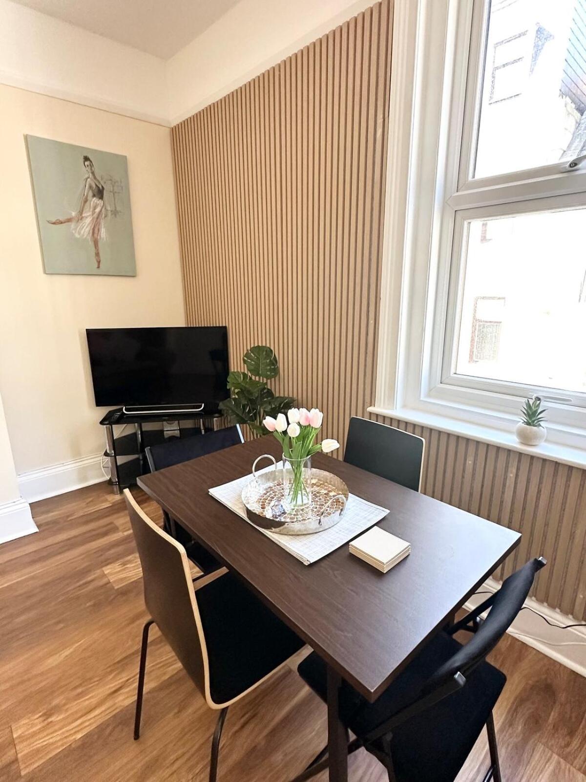 The Hideaway - Beautiful Flat - 10 Mins Walk To - Brought To By Coastline Retreats * Bournemouth
