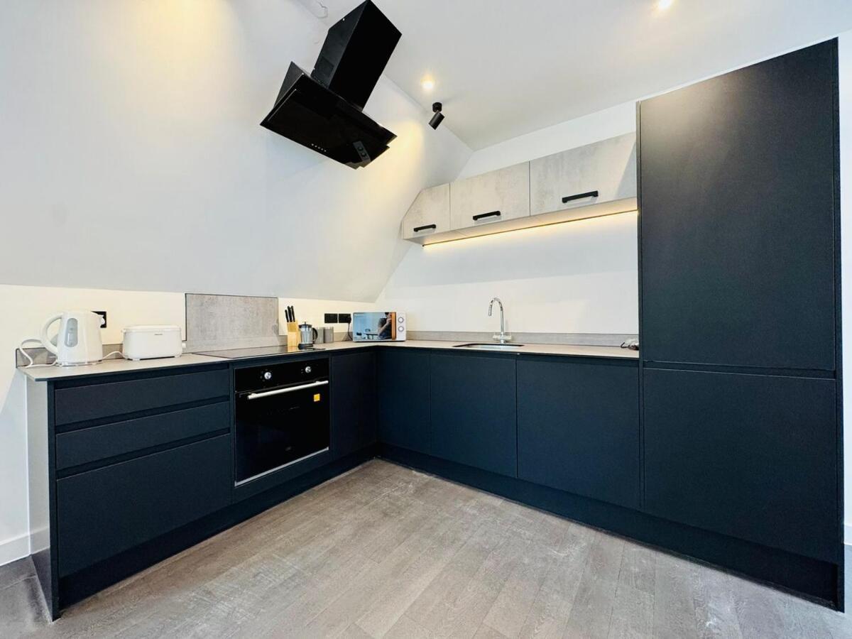 Big Penthouse - 3-bedroom - 2-bathroom - Sleeps 8 Bournemouth