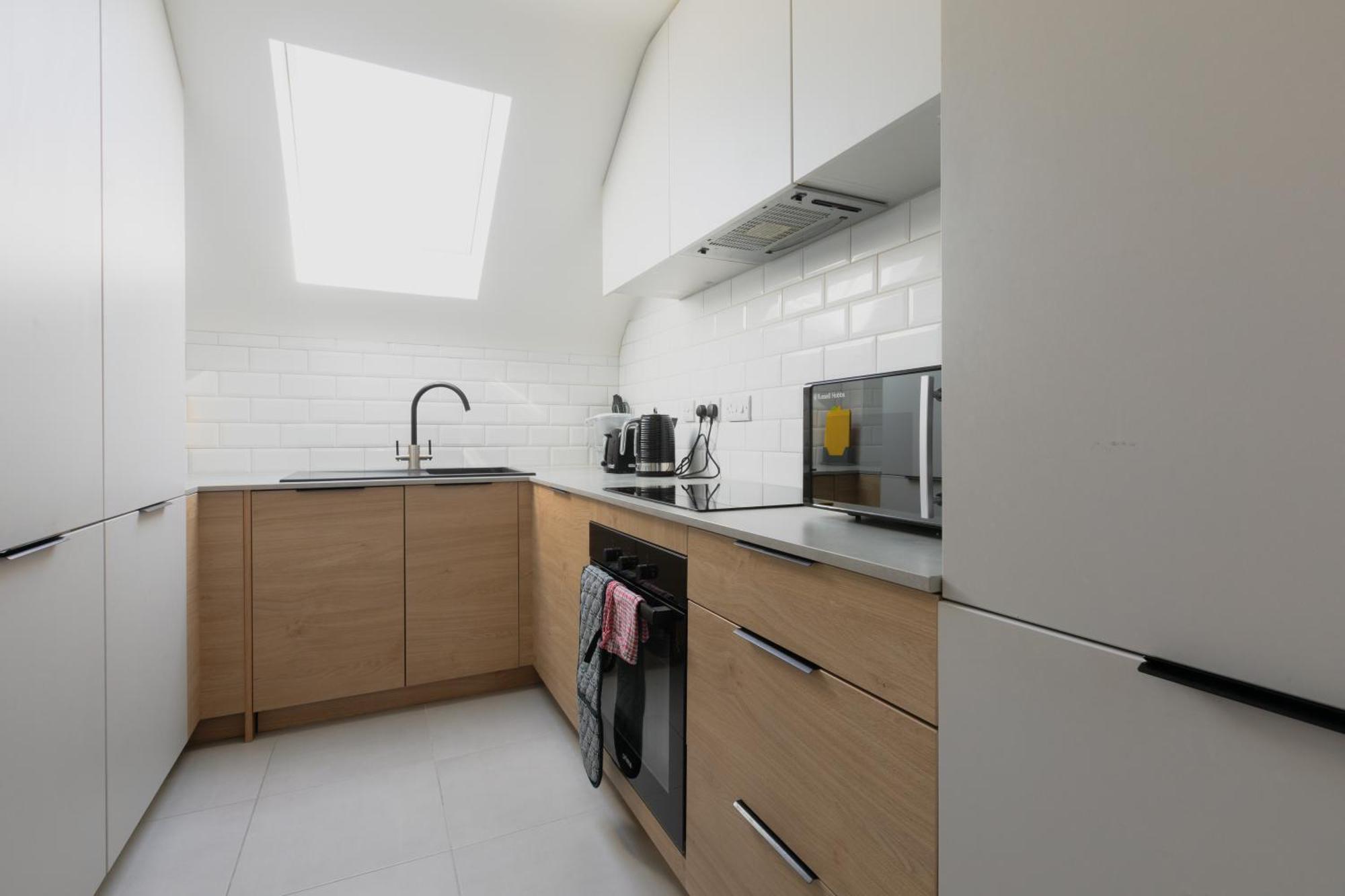 Newly Refurbished Two Bedroom Flat Near Town Centre Bournemouth