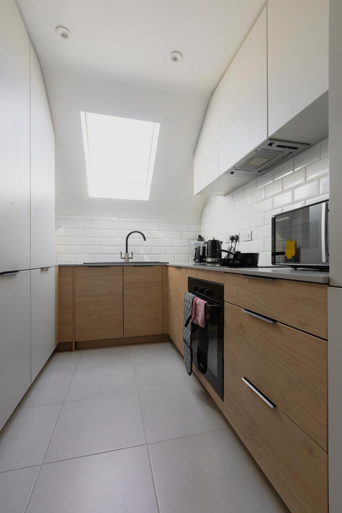 Newly Refurbished Two Bedroom Flat Near Town Centre Bournemouth