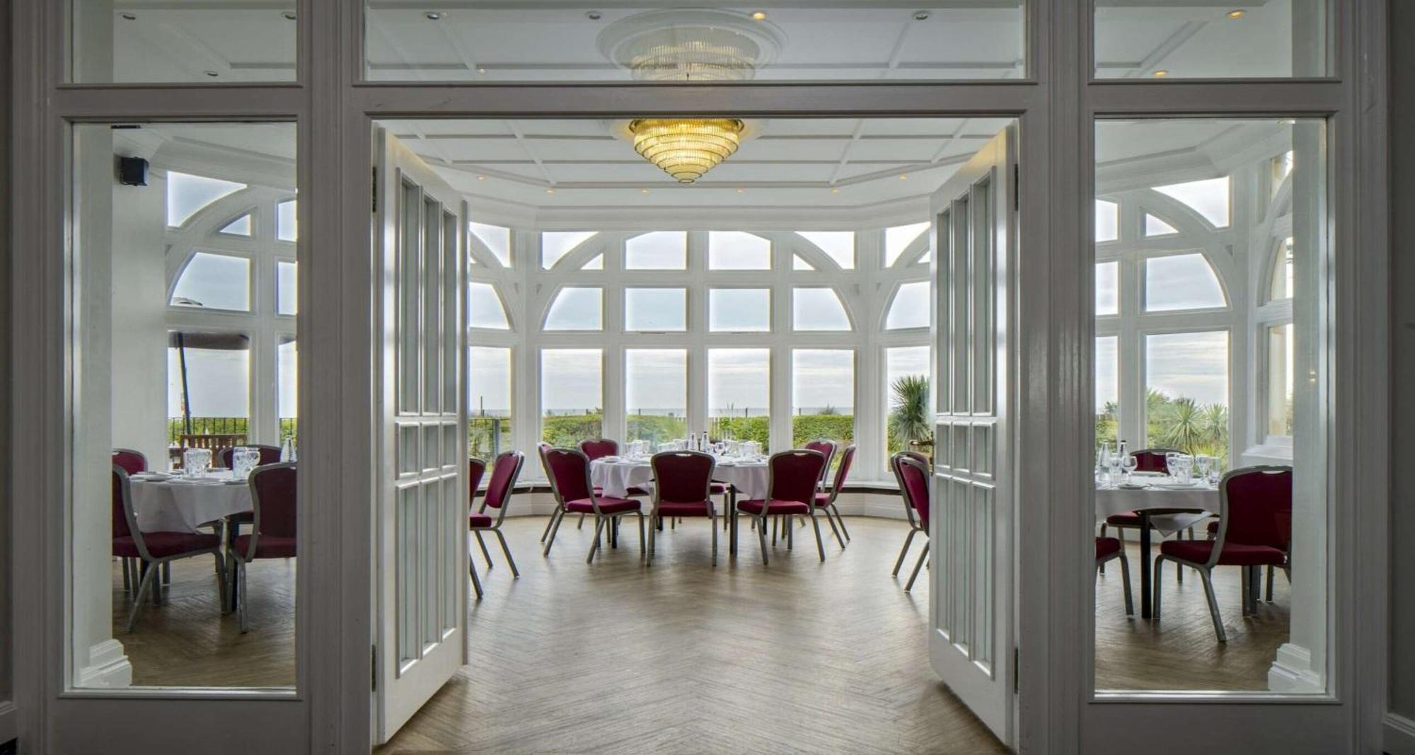 Carlton Hotel, Bw Signature Collection 3*