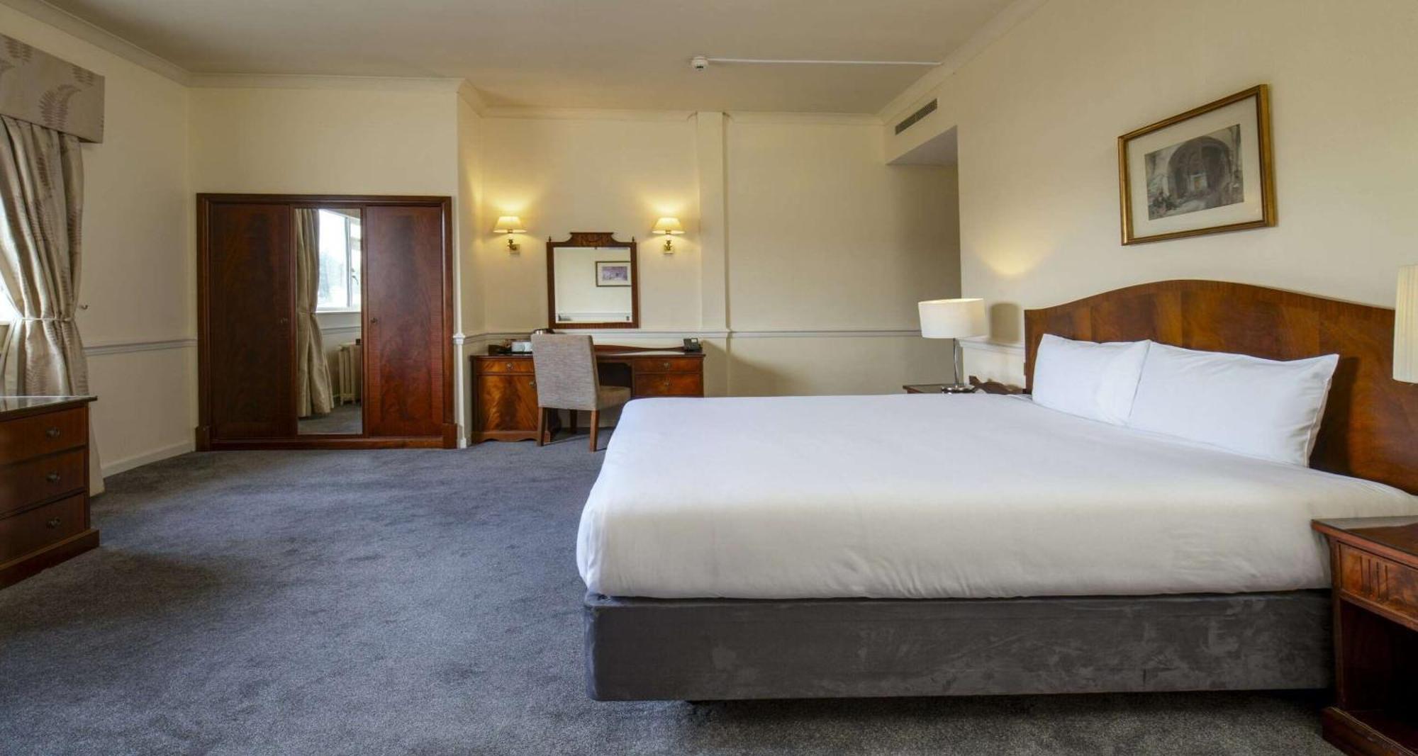 Carlton Hotel, Bw Signature Collection Hotel 3*