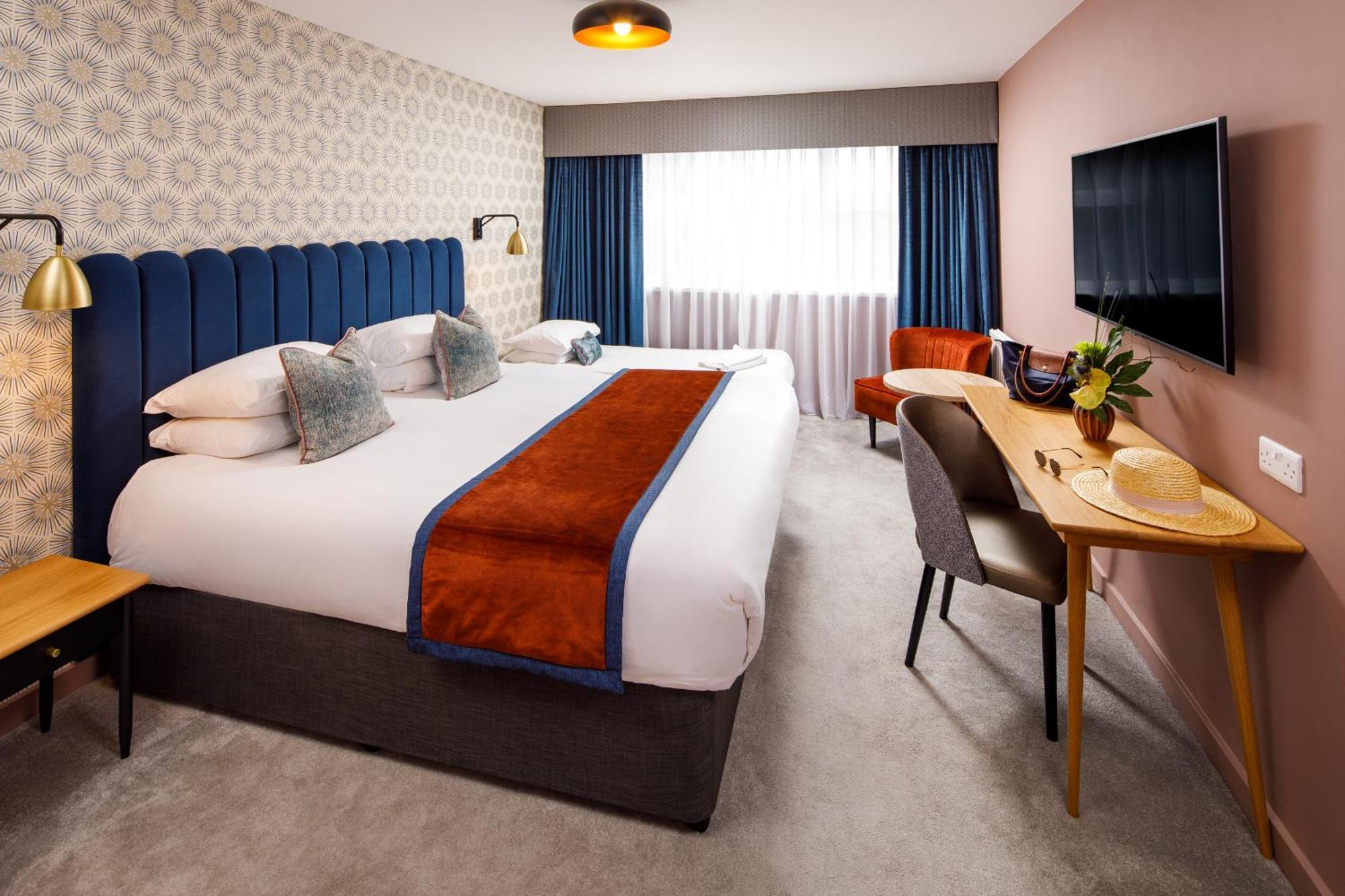 The Queens & Hotel Bournemouth