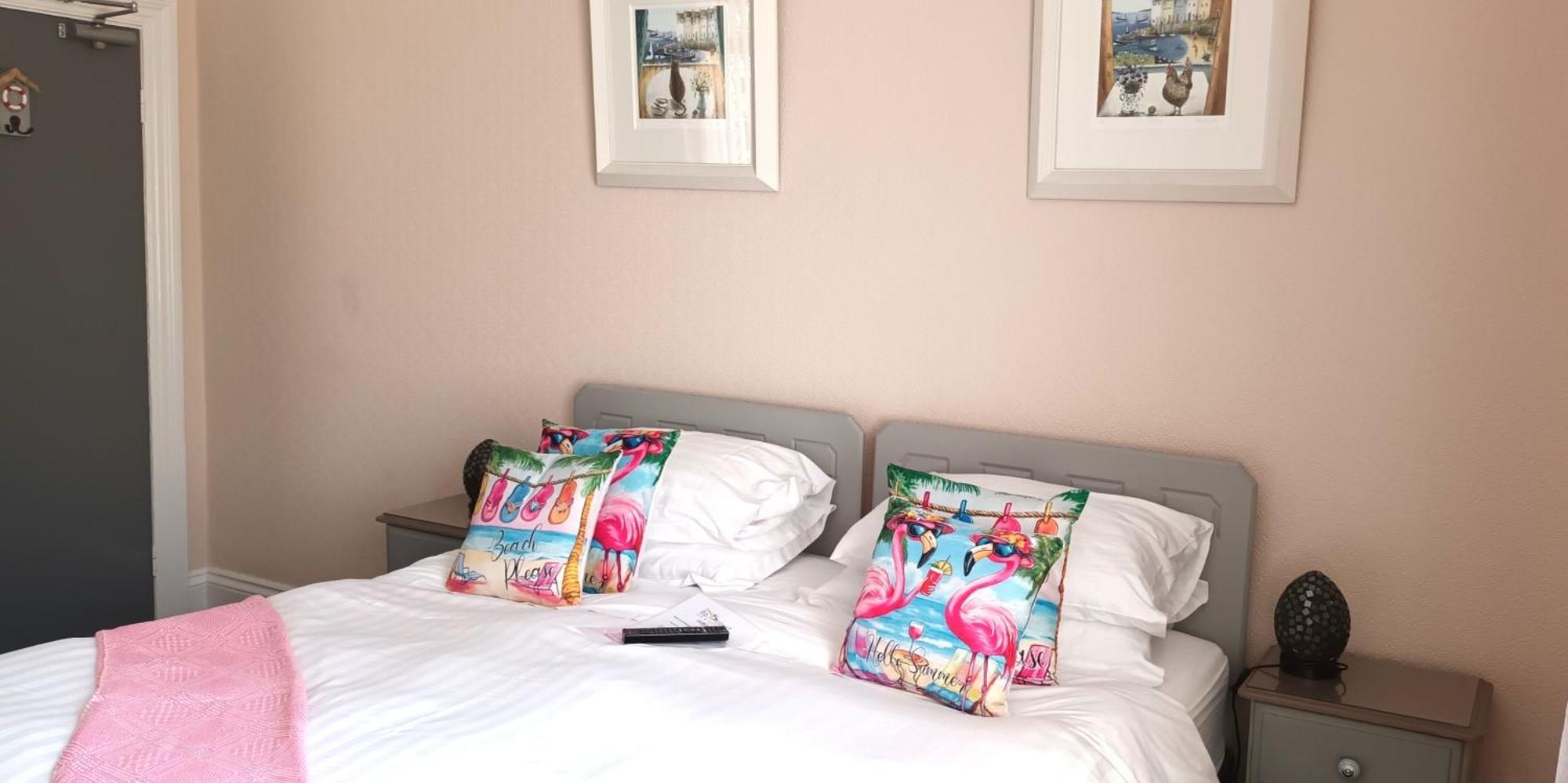 The Rosscourt Guest House-Free On Site Parking (Adults Only) Bournemouth