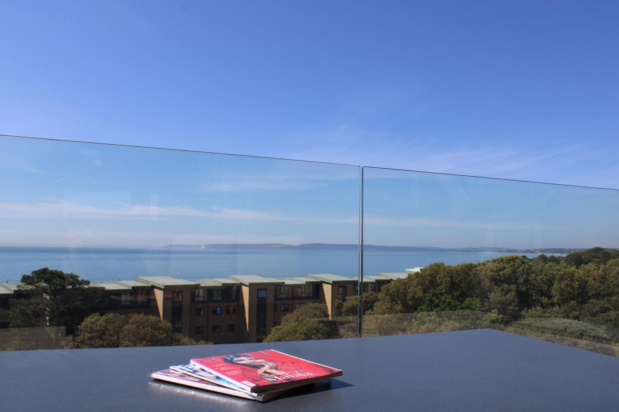 Boscombe - Private House With Garden & Parking - 11 *