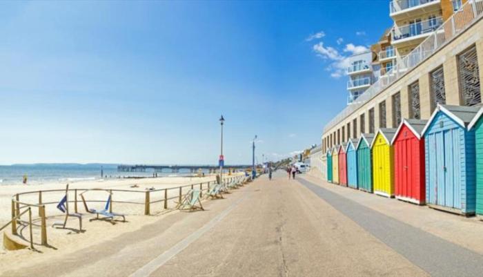 Boscombe - Private House With Garden & Parking - 11 *