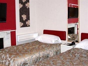 The Boho - 4 Min Walk To & Town Hotel 3*
