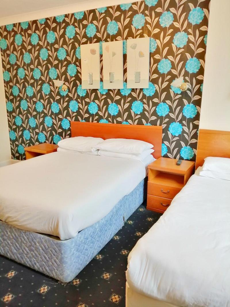 Bourne Hall 2* Bournemouth