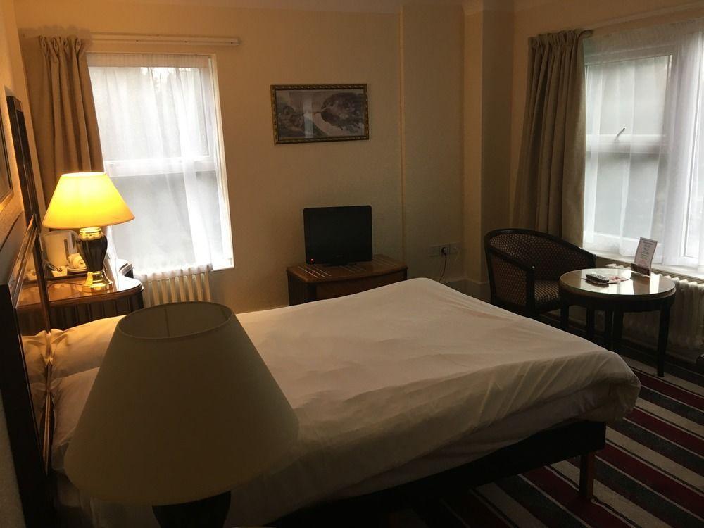 Britannia 3* Bournemouth