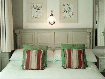 The Cransley By Grandeur Guest house