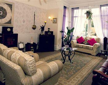 Newbury 4* Bournemouth
