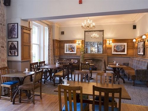 The Pavilion Arms 3*