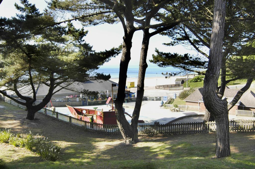 The Riviera & - Alum Chine Hotel