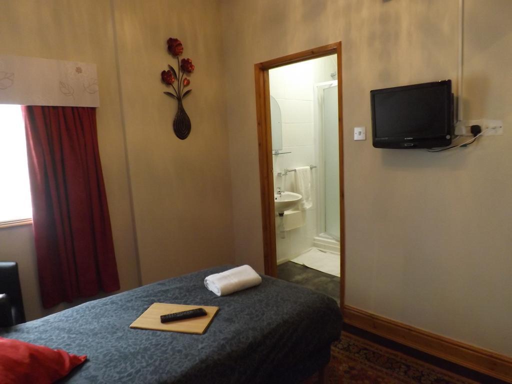 Shirley Guest house