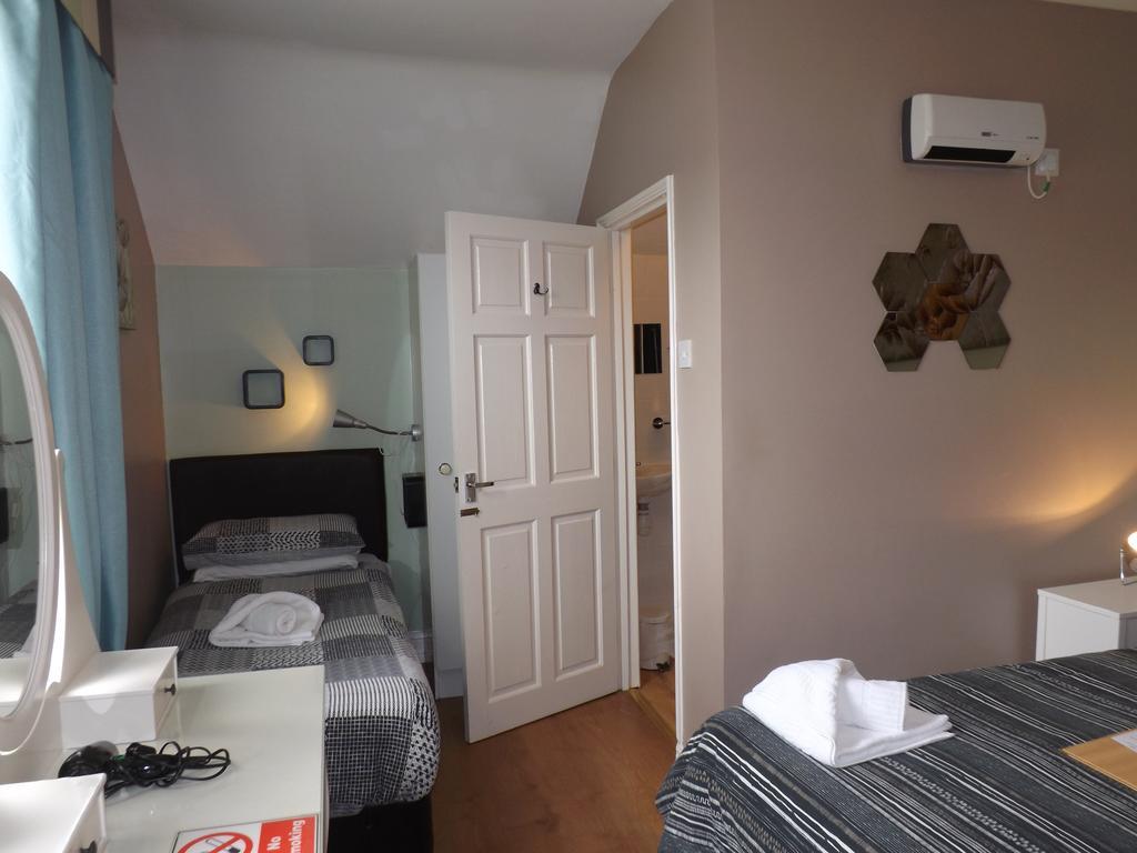 Guest house Shirley 4*