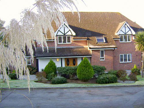 Les Bouviers Restaurant With Guest house Bournemouth