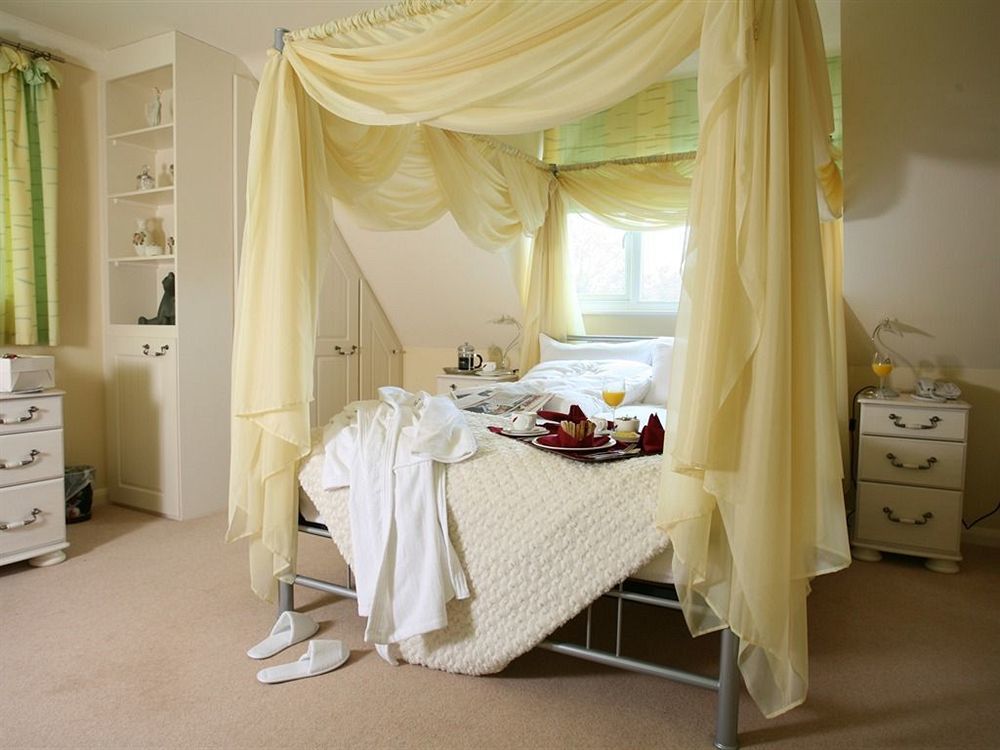 Les Bouviers Restaurant With Guest house Bournemouth
