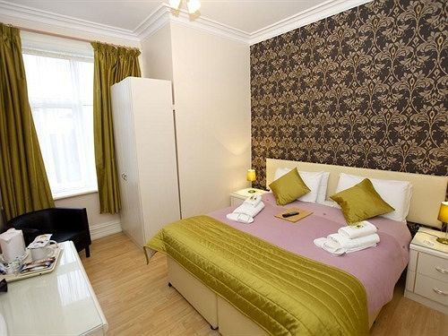 Shirley Guest house