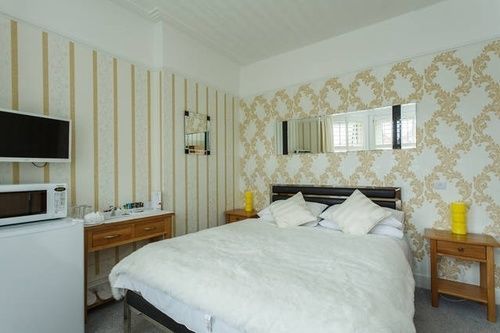 Crossroads Hotel Bournemouth