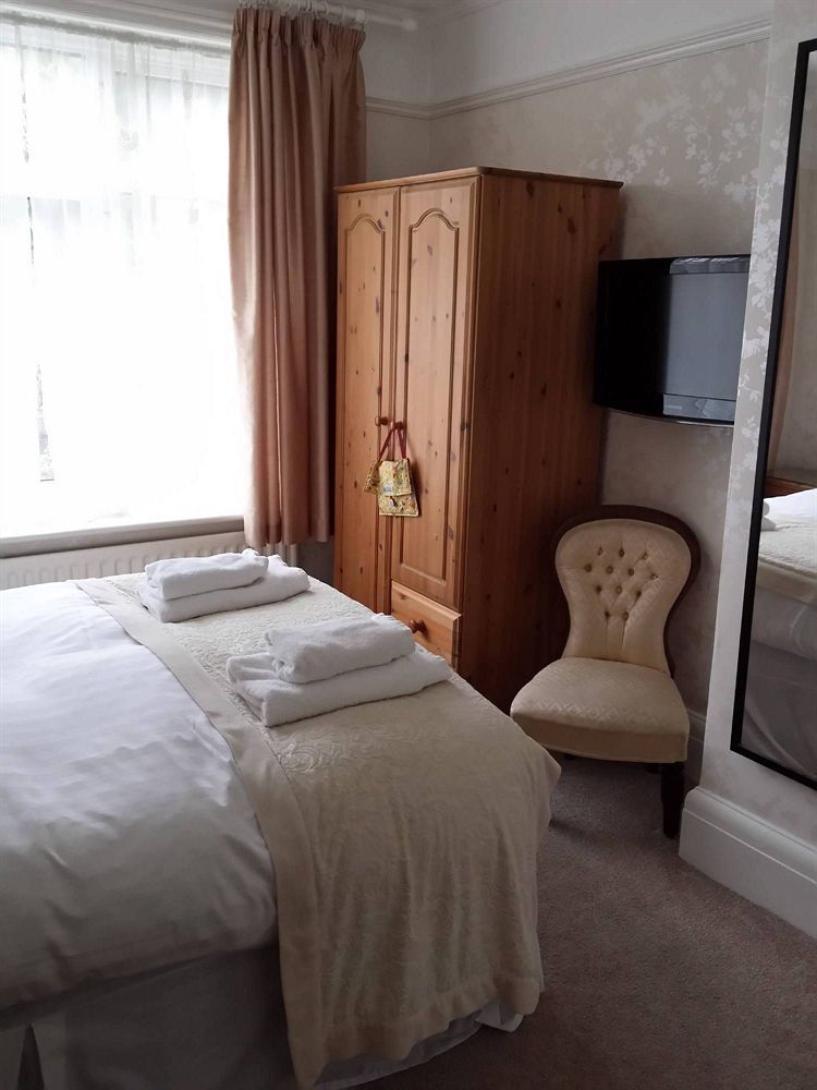 The Living Bed & Breakfast 4*
