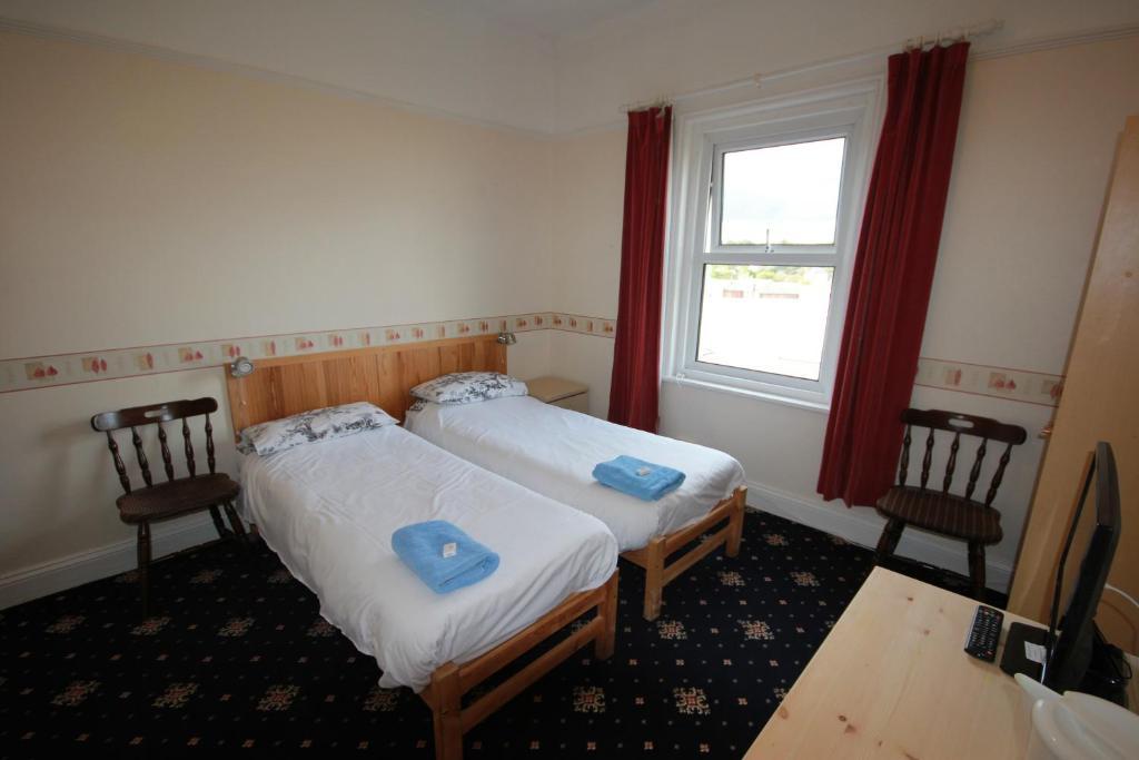 Dolphins Bed & Breakfast Bournemouth