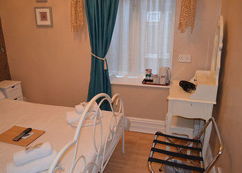 Shirley Guest house