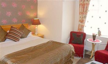 Newbury 4* Bournemouth