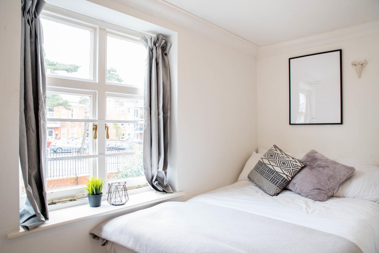Victorian Duplex In Burlington Mansions Apartment