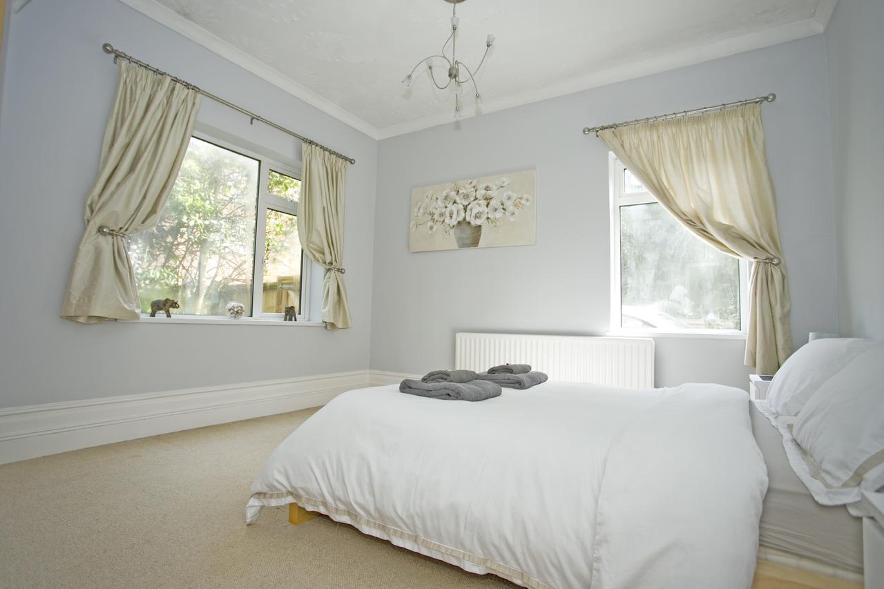 Large 2 Bedroom Apt - Near Beach - Free Parking Bournemouth