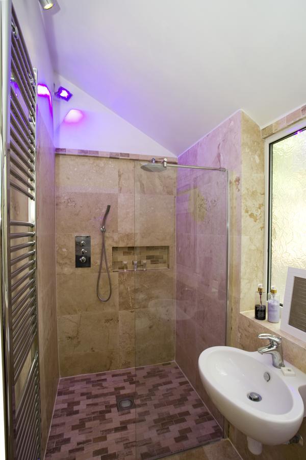 Large 2 Bedroom Apt - Near Beach - Free Parking Bournemouth