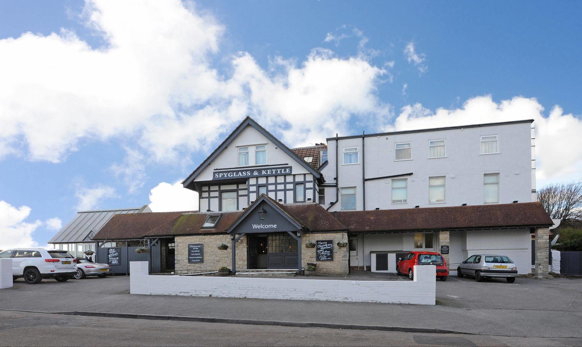 The Spyglass & Kettle By Greene King 3* Bournemouth
