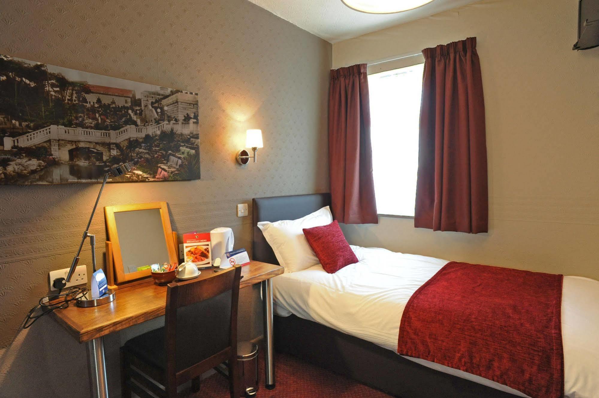 The Spyglass & Kettle By Greene King Hotel