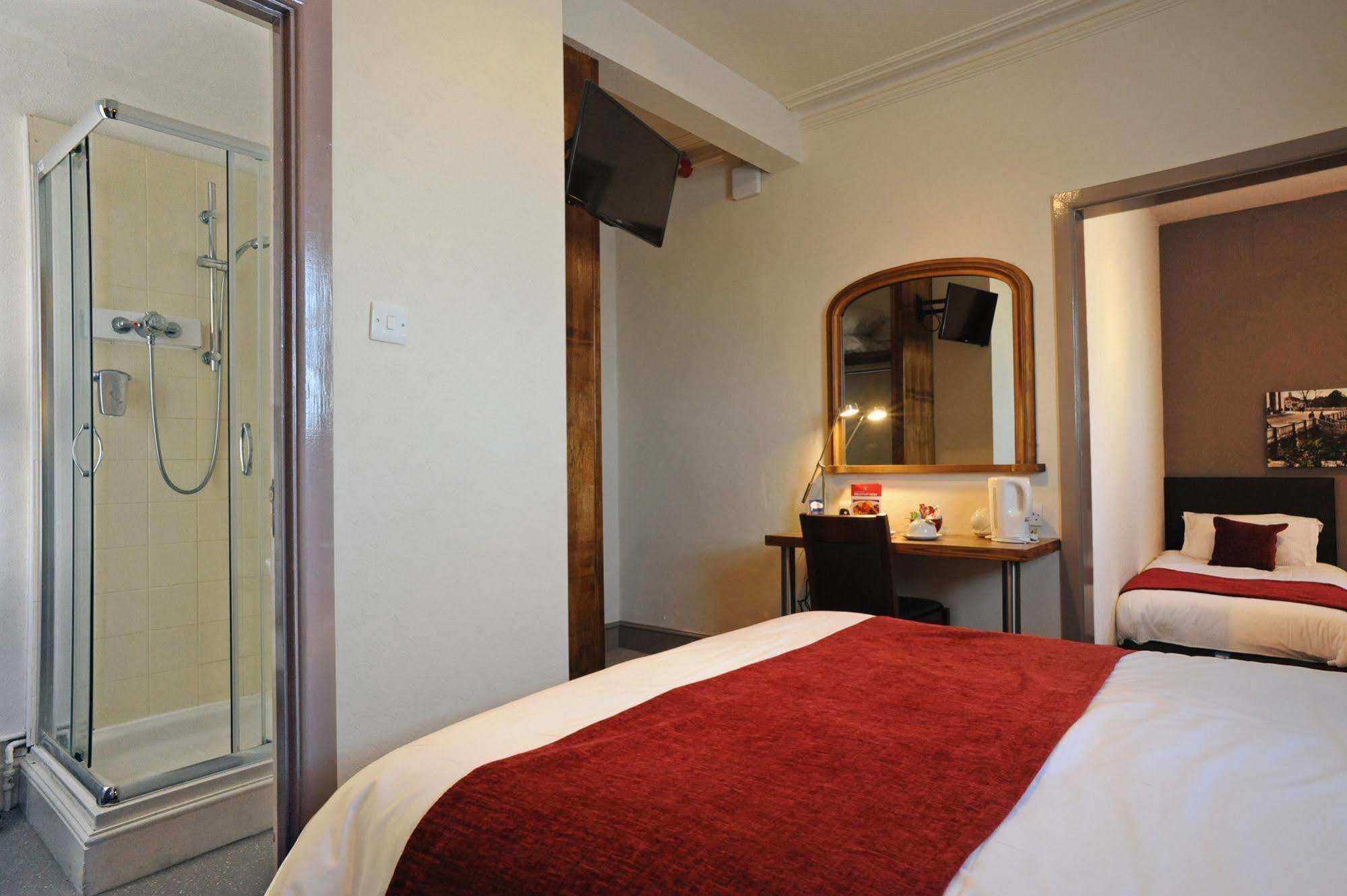 The Spyglass & Kettle By Greene King Hotel 3*